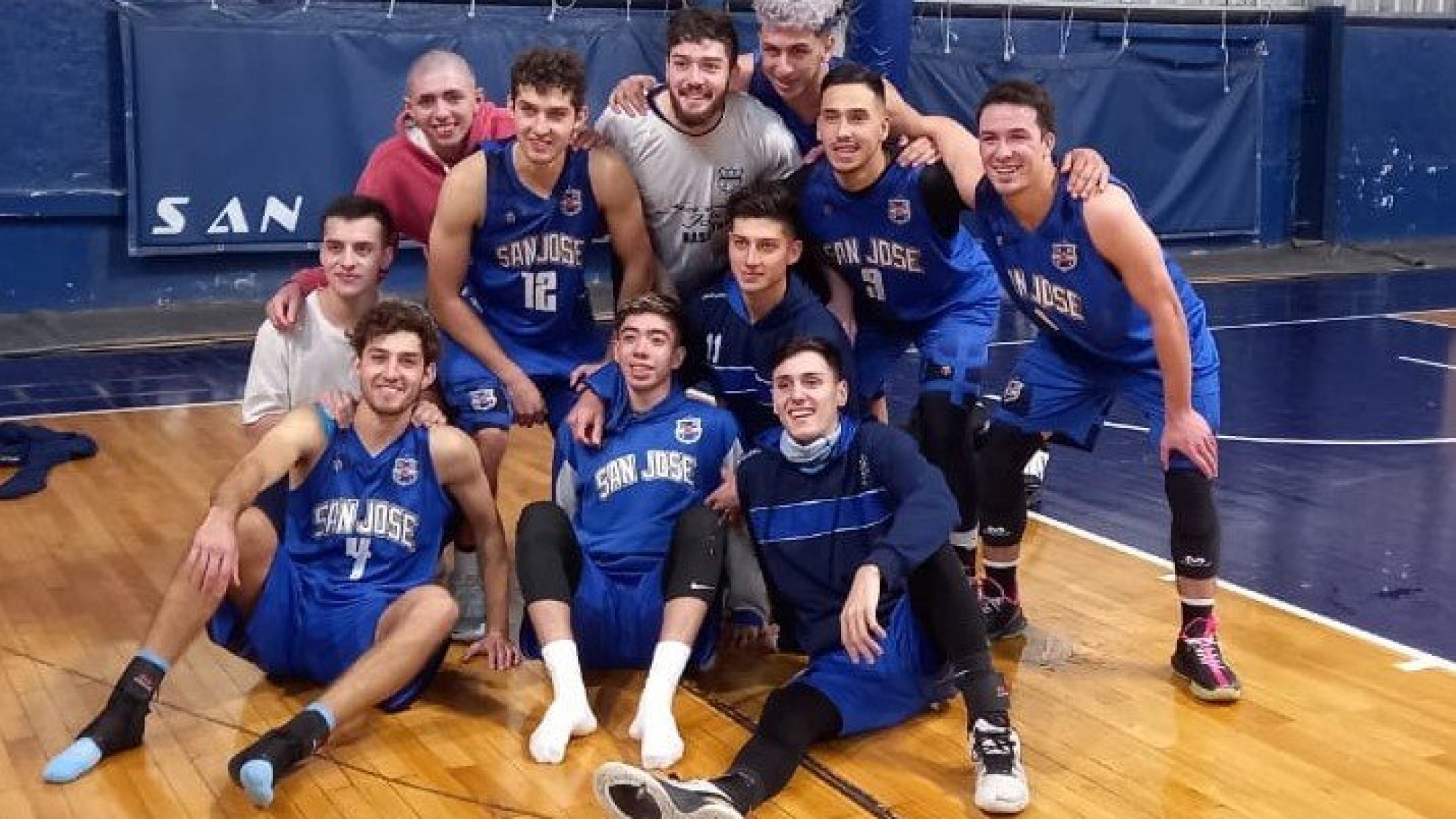 San José ganó a lo guapo y desplumó al Canario para jugar la final